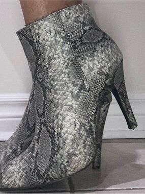 Snake Print High Heel Ankle Bootie - Gray